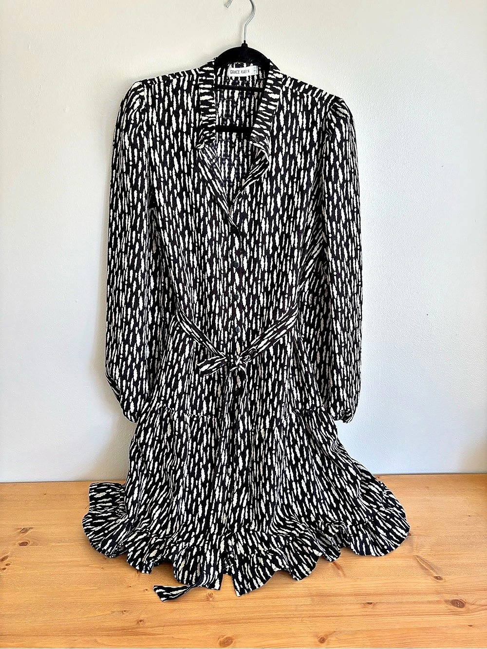 Grace Karin Black & Ivory Printed Tiered Long Sleeve Dress w/ Belt